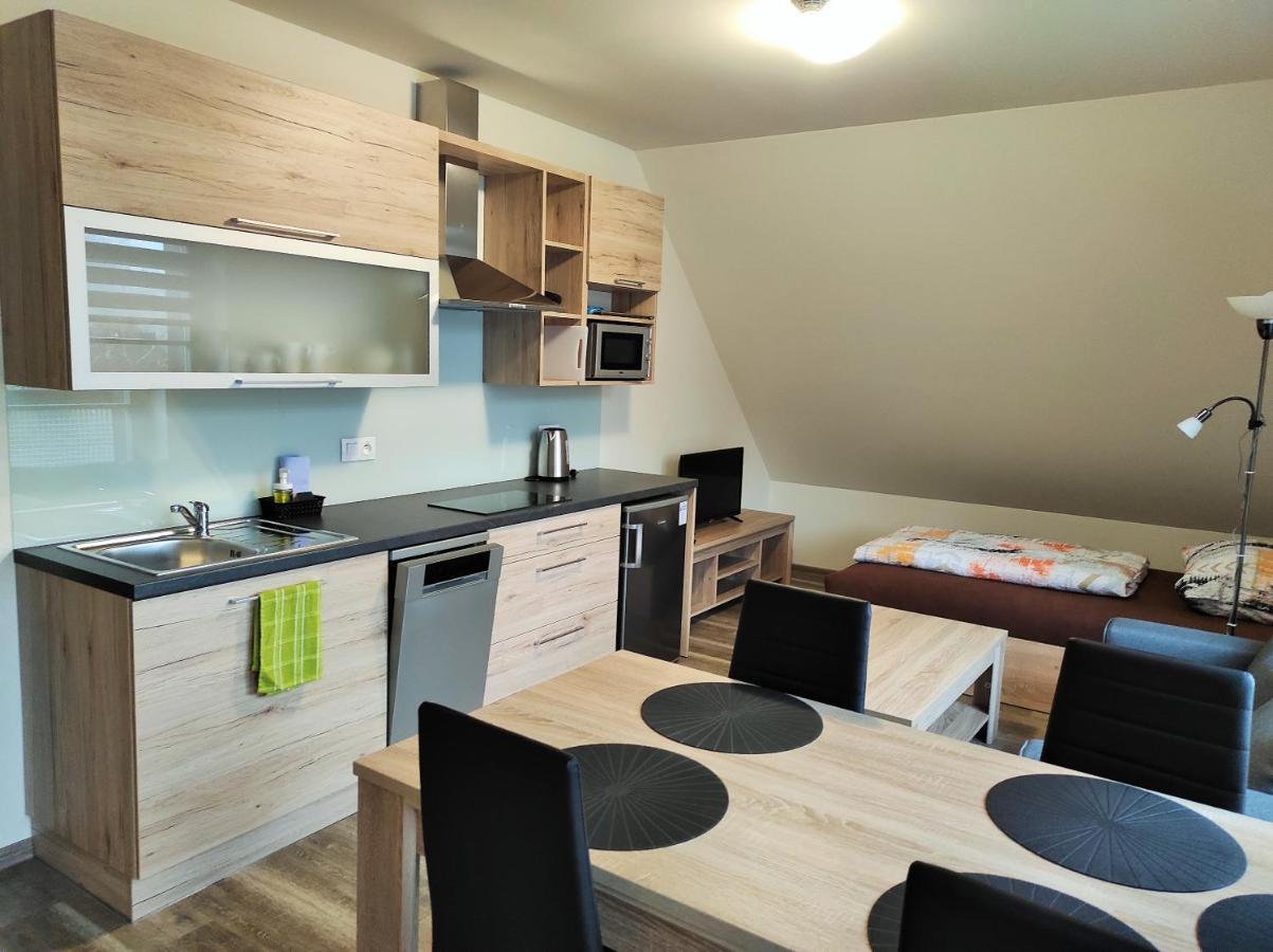 Apartmany Ricky Ii. Buitenkant foto
